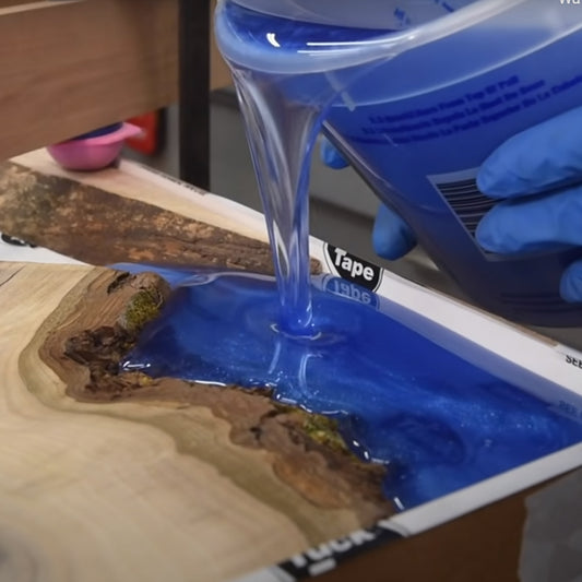resin pouring techniques for small molds｜TikTok Search